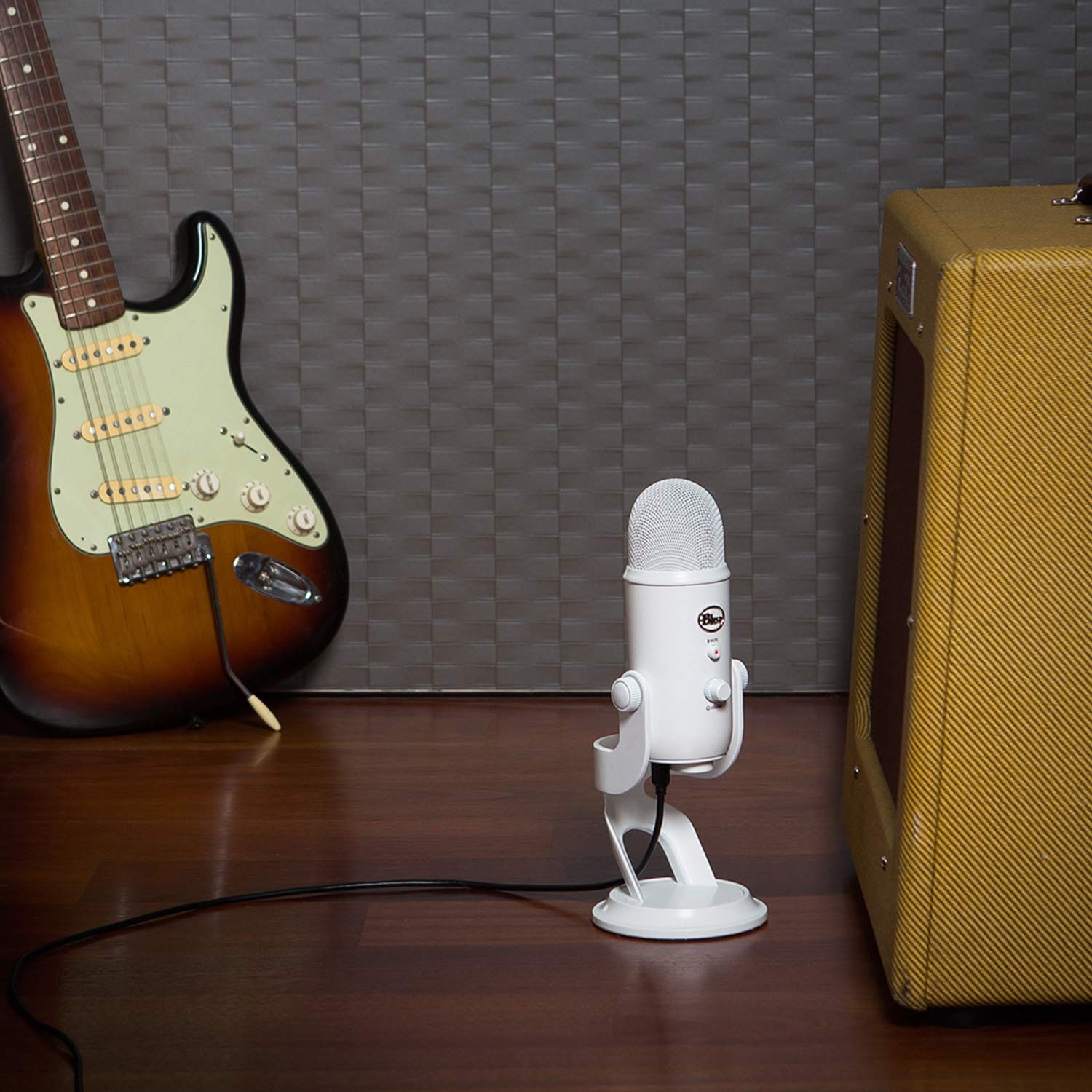 Logitech for Creators Blue Microphones Yeti USB Microphone (Blackout)